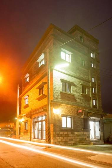 Wushi Port Wharf B&B