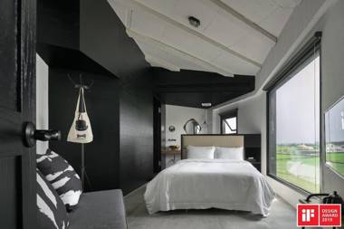 Black House