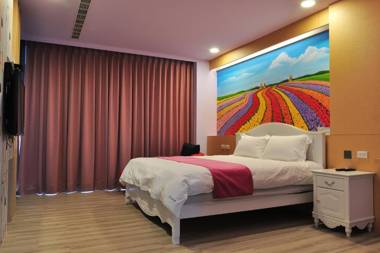 Qian Qian Riverside B&B