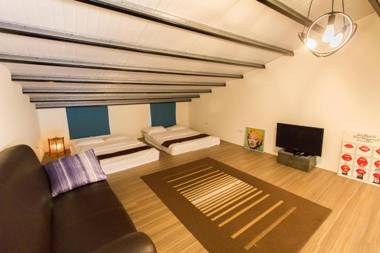 Yilan Night Market Whole House