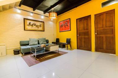 Yilan Night Market Whole House