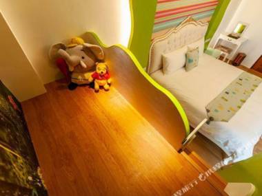 Honeysuckle Family Castle