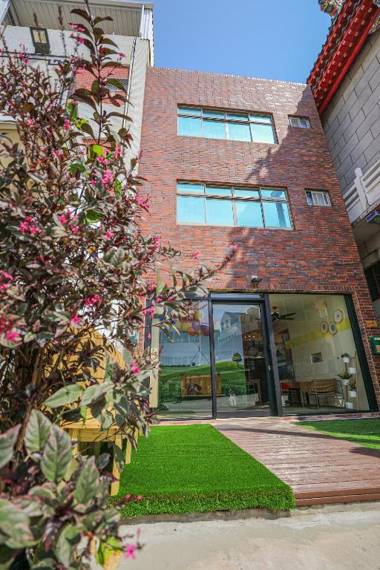 Colorful Balloons Homestay