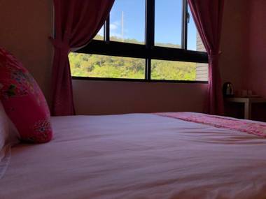 甘丹民宿-三義火車站前