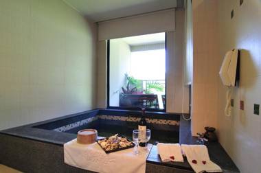 Tai-Yi Red Maple Resort