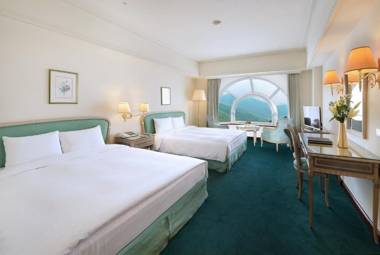 Le Midi Hotel Chitou