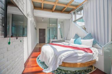 Shuian Lakeside Hotel