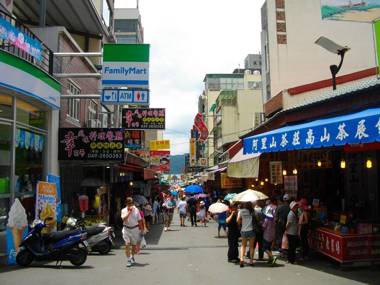 Sun Moon Lake Crystal B & B