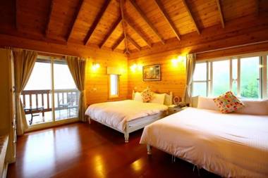 Sitou Flora's House B&B