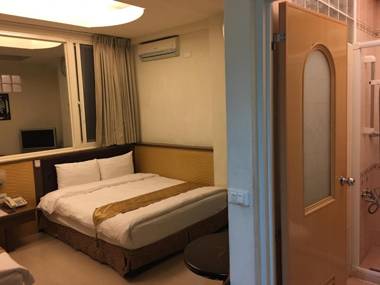 Ri Yue Hu Pan Resort