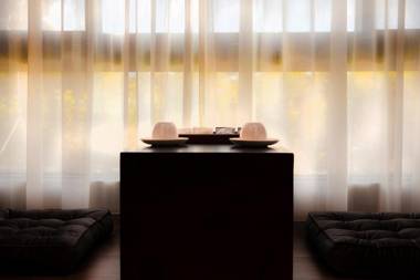 Hu An--The Lakeside House