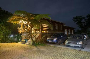 lai Home Country Cottage B&B