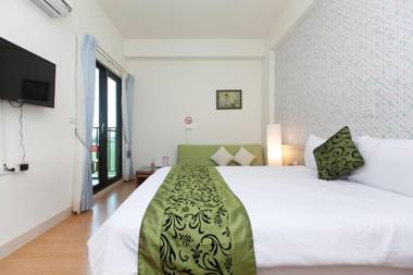 Four Seasons Homestay