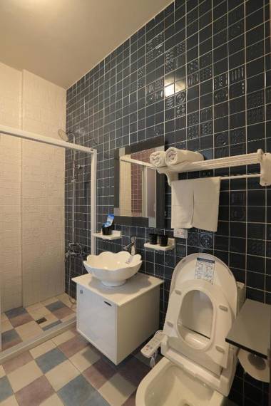 The Riverview Retreats