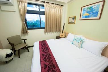 Guitar Charm B&B