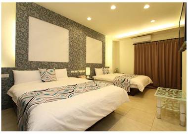 Luodong night market Miss Homestay