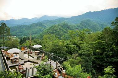 Yanzitao Pottery Coffee B&B