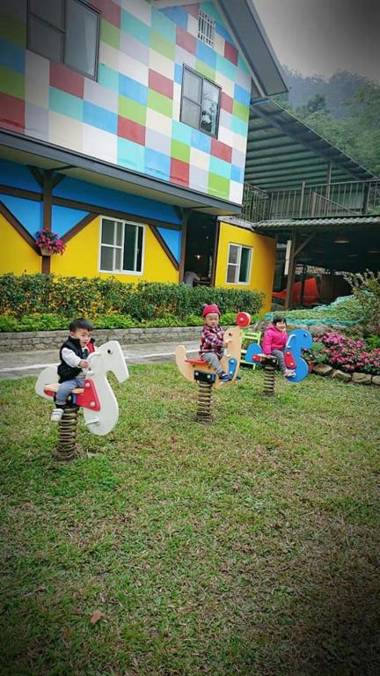 Yushow Library Villa