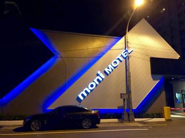 Moni Motel
