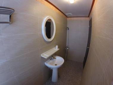 Donghe surf shop & Hostel