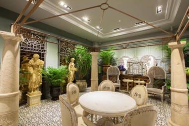 Chihpen Hotel Royal Kingdom