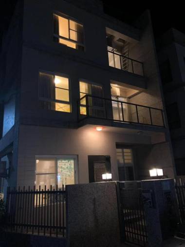 J house 拉法民宿