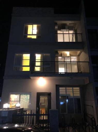 J house 拉法民宿