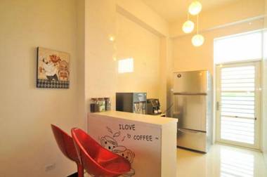 H& Knock Knock style inn