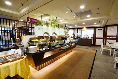 Cambridge Tainan Hotel