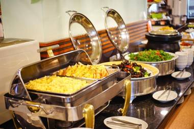 Cambridge Tainan Hotel