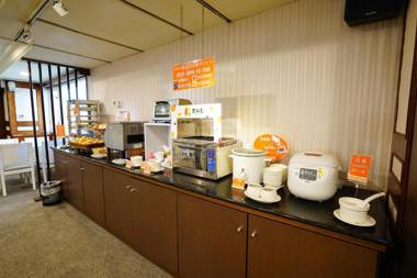 Cambridge Tainan Hotel