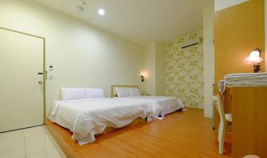 Green Park Commercial Hotel