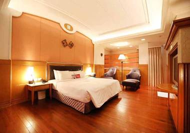 Royal Group Motel Tainan Branch