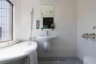 Just Enjoy Business Hotel