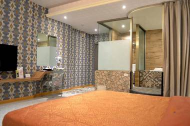 King & Princess Motel Ii