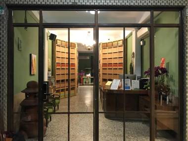 Cao Ji Book Inn Hostel