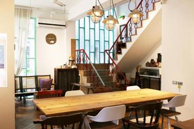 Jimu's Share Space & Holiday Home