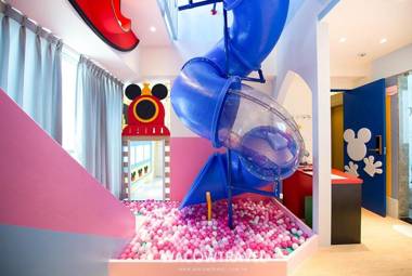 Fun Holiday Family Hostel