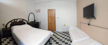 i老宅2-安平漁光樂-平價包棟民宿 依入住人數計價最貼心 依人數開放房間最省錢 非開放全部房間請注意-請支持低碳節能環保民宿