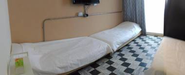 i老宅2-安平漁光樂-平價包棟民宿 依入住人數計價最貼心 依人數開放房間最省錢 非開放全部房間請注意-請支持低碳節能環保民宿