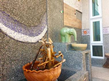 Home & Teak Homestay