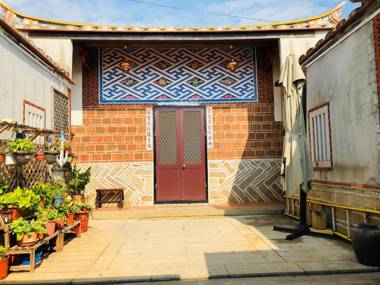 Relaxing INN Backpackers Warehouse