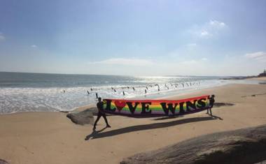 山外市區超大套房-步行可至昇恆昌免稅店、屈臣氏、50嵐、太湖、山外車站、全聯、85度C、7-11全家