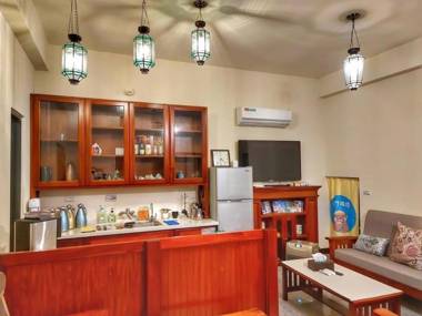 Otter footprints B B