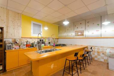 Santorini Family Themed Inn