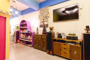 Santorini Family Themed Inn