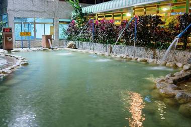 Sister Leis Home Zhiben Hot Spring