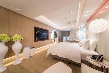Uya Motel