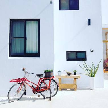 Tree House Café & Homestay