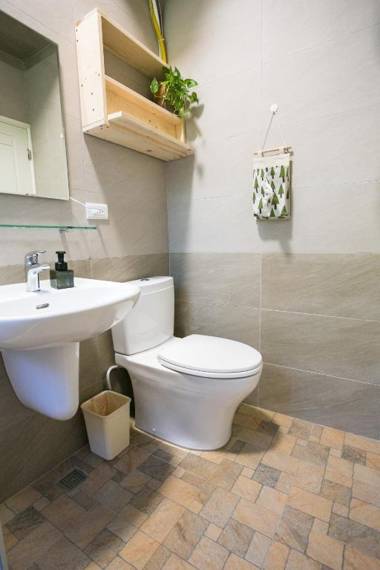 Tree House Café & Homestay